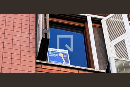 Apartamento à venda com 65m², 2 quartos e 1 vagaAdesivo