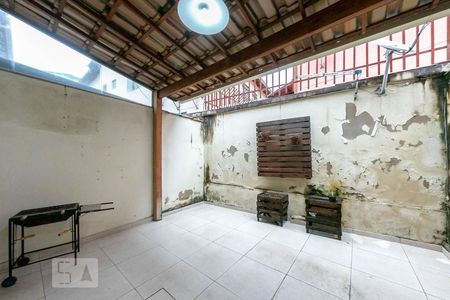 Casa de condomínio à venda com 68m², 2 quartos e 1 vagaÁrea de Serviço