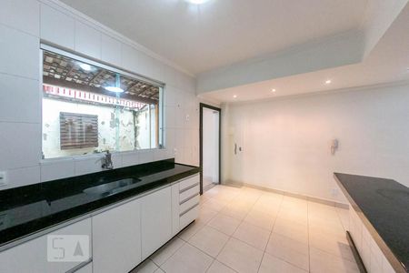 Casa de condomínio à venda com 68m², 2 quartos e 1 vagaCozinha
