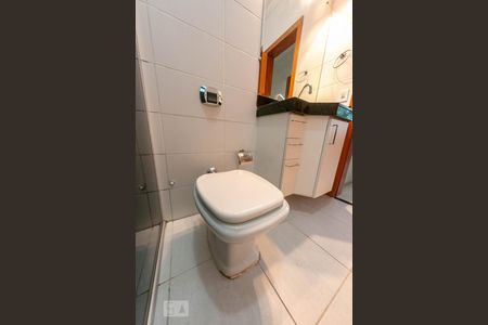 Casa de condomínio à venda com 68m², 2 quartos e 1 vagaBanheiro Social