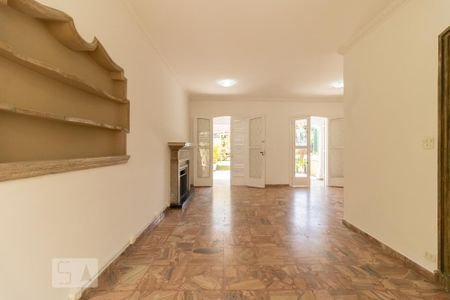 Sala de casa à venda com 5 quartos, 300m² em Cambuci, São Paulo