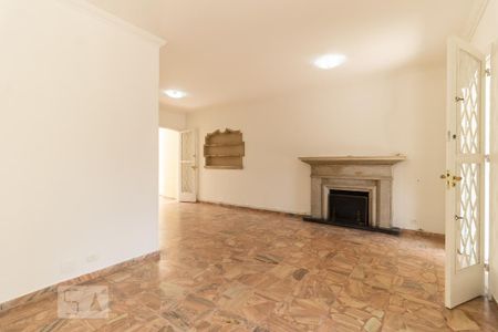 Sala de casa à venda com 5 quartos, 300m² em Cambuci, São Paulo
