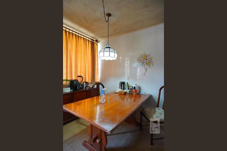 Casa à venda com 250m², 4 quartos e 2 vagasCozinha