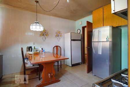 Casa à venda com 250m², 4 quartos e 2 vagasCozinha