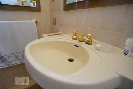 Casa à venda com 250m², 4 quartos e 2 vagasBanheiro do Quarto 3