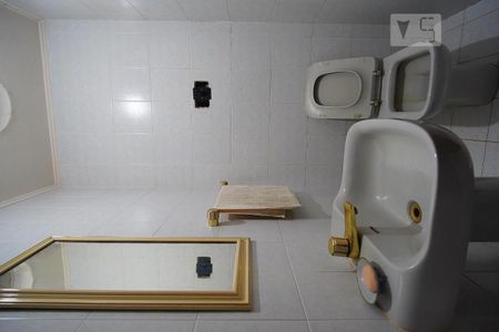 Casa à venda com 250m², 4 quartos e 2 vagasLavabo