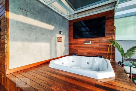 Apartamento à venda com 136m², 2 quartos e 2 vagas Apartamento à venda com 136m², 2 quartos e 2 vagasTerraço