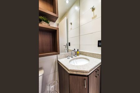 Apartamento à venda com 136m², 2 quartos e 2 vagas Apartamento à venda com 136m², 2 quartos e 2 vagasBanheiro Social