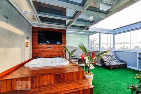 Apartamento à venda com 136m², 2 quartos e 2 vagas Apartamento à venda com 136m², 2 quartos e 2 vagasTerraço