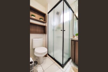 Apartamento à venda com 136m², 2 quartos e 2 vagas Apartamento à venda com 136m², 2 quartos e 2 vagasBanheiro da Suíte