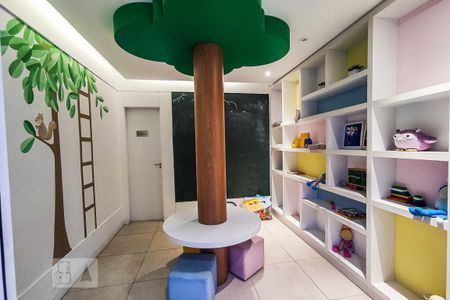 Apartamento à venda com 136m², 2 quartos e 2 vagas Apartamento à venda com 136m², 2 quartos e 2 vagasÁrea Comum - Brinquedoteca