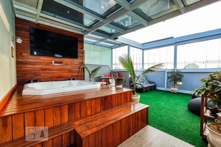 Apartamento à venda com 136m², 2 quartos e 2 vagas Apartamento à venda com 136m², 2 quartos e 2 vagasTerraço