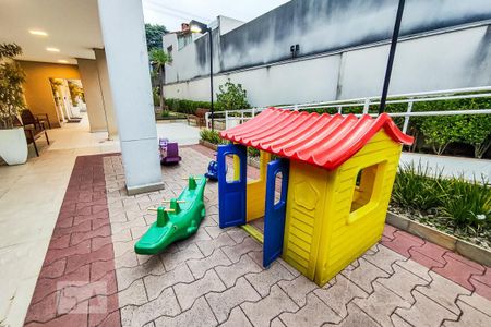 Apartamento à venda com 136m², 2 quartos e 2 vagas Apartamento à venda com 136m², 2 quartos e 2 vagasÁrea Comum - Playground