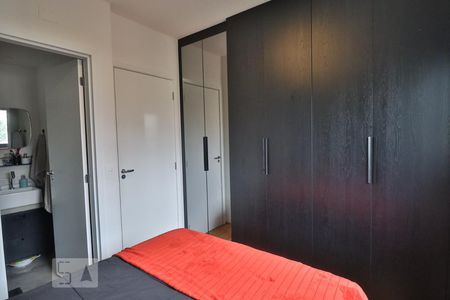 Suíte de apartamento à venda com 2 quartos, 70m² em Pinheiros, São Paulo