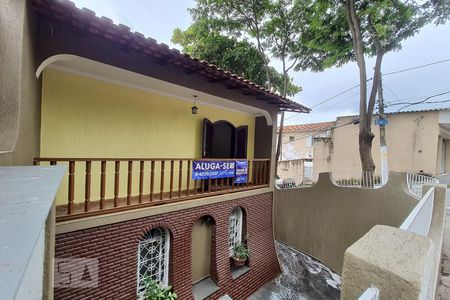 Casa à venda com 110m², 3 quartos e 1 vaga Casa à venda com 110m², 3 quartos e 1 vagaFachada