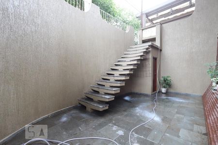 Casa à venda com 110m², 3 quartos e 1 vaga Casa à venda com 110m², 3 quartos e 1 vagaQuintal