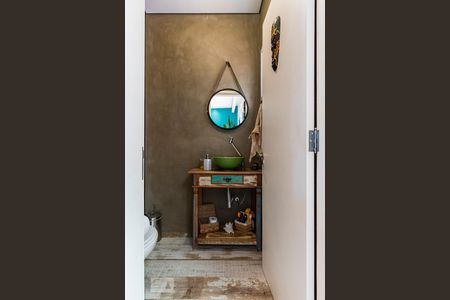 1o. Andar - Lavabo de casa para alugar com 4 quartos, 270m² em Cursino, São Paulo