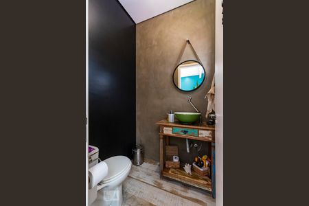 1o. Andar - Lavabo de casa para alugar com 4 quartos, 270m² em Cursino, São Paulo