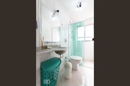 Banheiro de apartamento para alugar com 1 quarto, 53m² em Cerqueira César, São Paulo