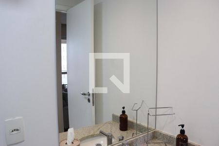 Apartamento para alugar com 46m², 1 quarto e 1 vagaDetalhe do banheiro 