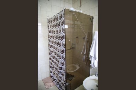 Casa à venda com 240m², 3 quartos e 4 vagasBanheiro Corredor