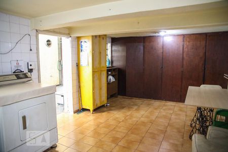 Casa à venda com 240m², 3 quartos e 4 vagasLavanderia