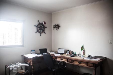 Apartamento à venda com 240m², 3 quartos e 3 vagasEscritório