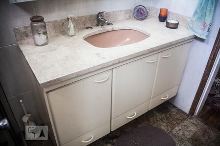 Apartamento à venda com 240m², 3 quartos e 3 vagasDetalhe do banheiro