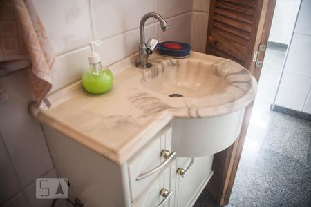 Apartamento à venda com 240m², 3 quartos e 3 vagasBanheiro de Serviço