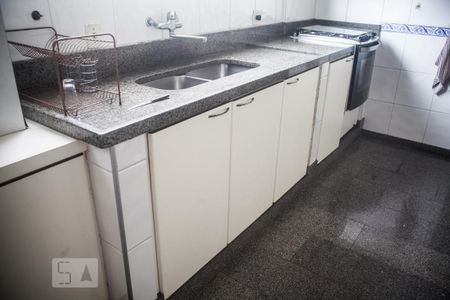 Apartamento à venda com 240m², 3 quartos e 3 vagasCozinha - Armários