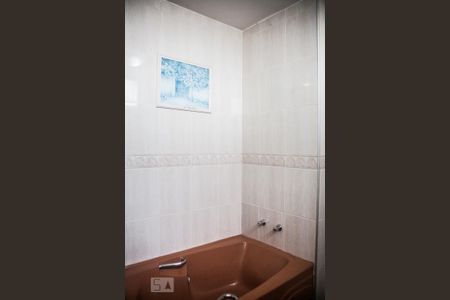 Apartamento à venda com 240m², 3 quartos e 3 vagasBanheiro da Suíte 1