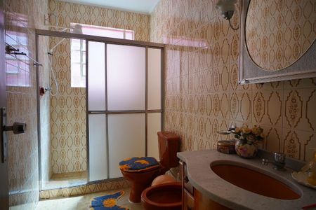 Casa à venda com 233m², 3 quartos e 3 vagasBanheiro Corredor