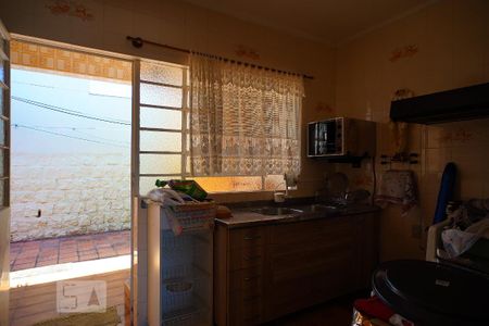 Casa à venda com 233m², 3 quartos e 3 vagasCozinha