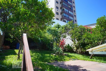 Casa à venda com 233m², 3 quartos e 3 vagasPátio Fundos