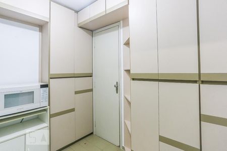 Apartamento à venda com 70m², 2 quartos e 1 vaga Apartamento à venda com 70m², 2 quartos e 1 vagaQuarto de Serviço
