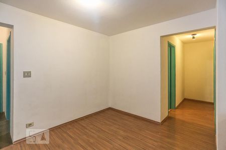 Sala de Estar de apartamento à venda com 2 quartos, 70m² em Jardim Olympia, São Paulo