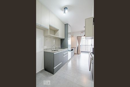 Cozinha de kitnet/studio para alugar com 1 quarto, 22m² em Jardim das Acácias, São Paulo