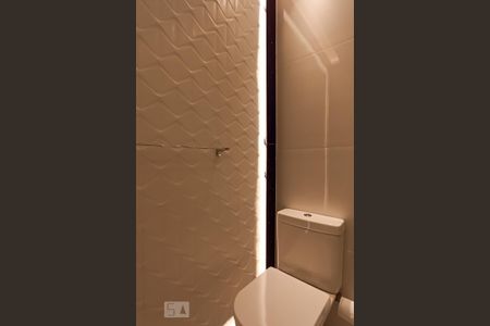 Apartamento à venda com 168m², 3 quartos e 3 vagas Apartamento à venda com 168m², 3 quartos e 3 vagasBanheiro suíte