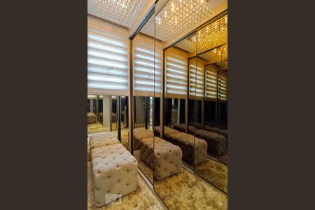 Apartamento à venda com 168m², 3 quartos e 3 vagas Apartamento à venda com 168m², 3 quartos e 3 vagasCloset suíte master