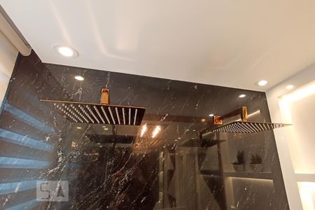 Apartamento à venda com 168m², 3 quartos e 3 vagas Apartamento à venda com 168m², 3 quartos e 3 vagasDetalhe banheiro suíte master - Chuveiro