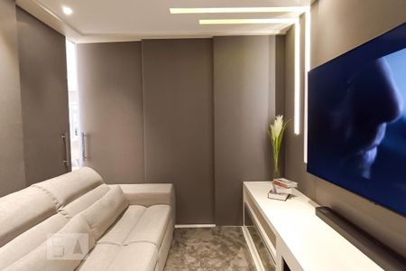 Apartamento à venda com 168m², 3 quartos e 3 vagas Apartamento à venda com 168m², 3 quartos e 3 vagasSala de TV