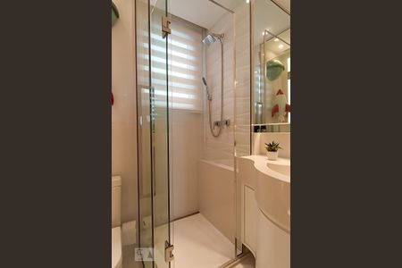 Apartamento à venda com 168m², 3 quartos e 3 vagas Apartamento à venda com 168m², 3 quartos e 3 vagasBanheiro suíte 2