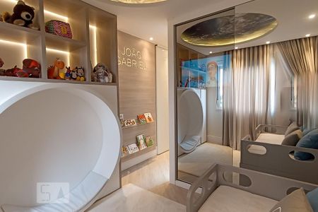 Apartamento à venda com 168m², 3 quartos e 3 vagas Apartamento à venda com 168m², 3 quartos e 3 vagasSuíte