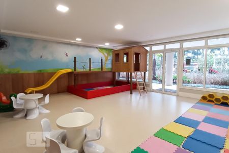 Apartamento à venda com 168m², 3 quartos e 3 vagas Apartamento à venda com 168m², 3 quartos e 3 vagasBrinquedoteca