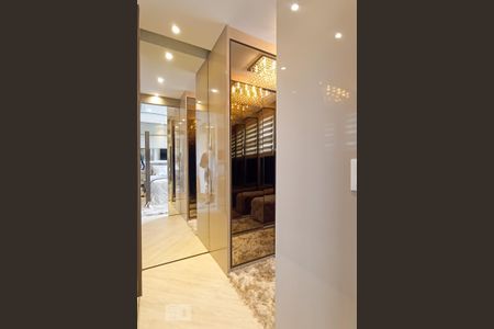 Apartamento à venda com 168m², 3 quartos e 3 vagas Apartamento à venda com 168m², 3 quartos e 3 vagasCloset suíte master