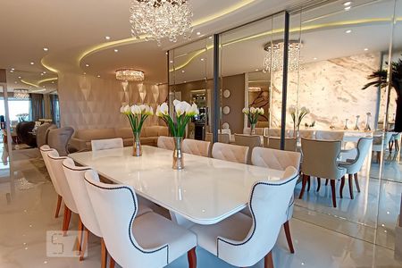 Apartamento à venda com 168m², 3 quartos e 3 vagas Apartamento à venda com 168m², 3 quartos e 3 vagasSala