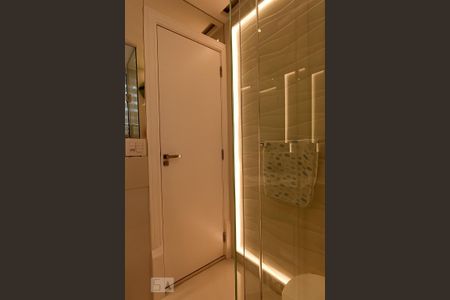 Apartamento à venda com 168m², 3 quartos e 3 vagas Apartamento à venda com 168m², 3 quartos e 3 vagasBanheiro suíte 2