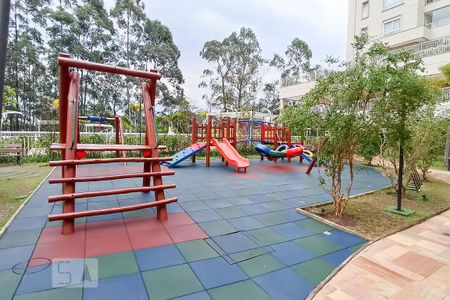 Apartamento à venda com 168m², 3 quartos e 3 vagas Apartamento à venda com 168m², 3 quartos e 3 vagasPlayground