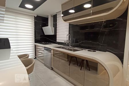 Apartamento à venda com 168m², 3 quartos e 3 vagas Apartamento à venda com 168m², 3 quartos e 3 vagasCozinha