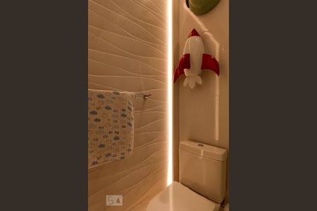 Apartamento à venda com 168m², 3 quartos e 3 vagas Apartamento à venda com 168m², 3 quartos e 3 vagasBanheiro suíte 2